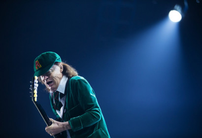 Angus Young durante a apresentação no Tacoma Dome em 2016 ©Lindsey Wasson