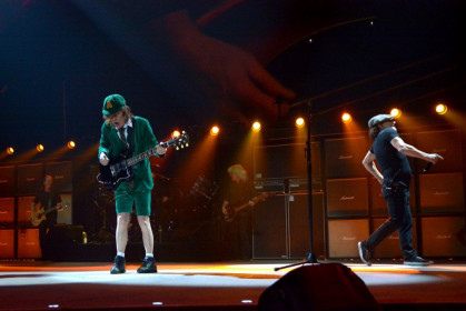 AC/DC durante a apresentação no Xcel Energy Center em Saint Paul, Minnesota, nos EUA © Steve Cohen