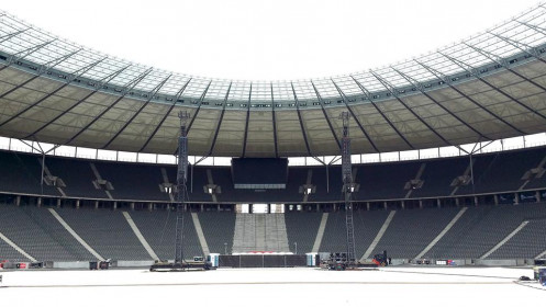 Montagem do palco no Estádio Olímpico de Berlim