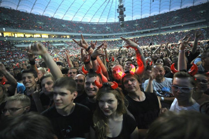 Público estimado de 70 mil pessoas na apresentação do AC/DC no estádio nacional de Varsóvia, na Polônia.