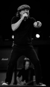 Brian Johnson durante a apresentação da turnê Rock Or Bust no Valle Hovin em Oslo, Noruega. © Christoffer Hansen