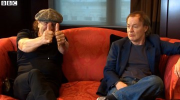 Brian Johnson e Angus Young na BBC. Novembro de 2014.